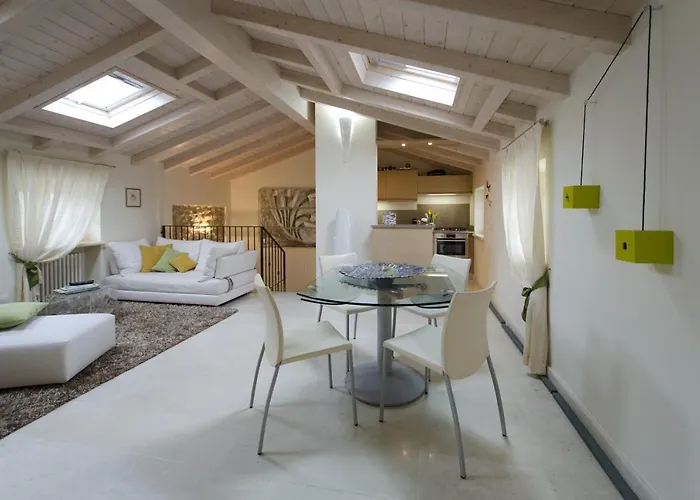 Corte Degli Ulivi Garda (Verona)